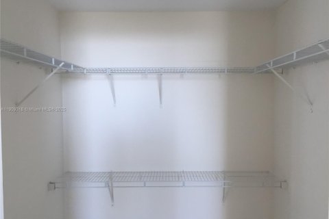 Снять в аренду кондоминиум в Майами, Флорида 2 спальни, № 1964981 - фото 8