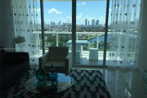 Снять в аренду кондоминиум в Майами, Флорида 2 спальни, № 1964981 - фото 17