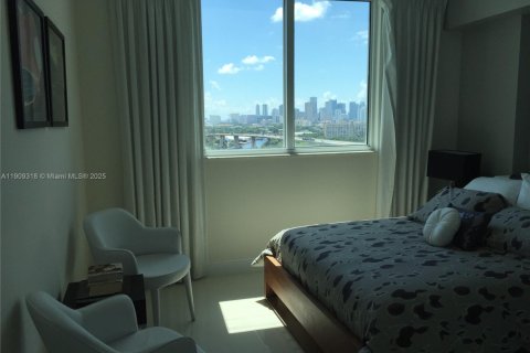 Снять в аренду кондоминиум в Майами, Флорида 2 спальни, № 1964981 - фото 18