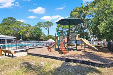 Condo in Sarasota, Florida, 1 bedroom  № 1773166 - photo 14