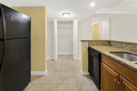 Condo in Sarasota, Florida, 1 bedroom  № 1773166 - photo 18