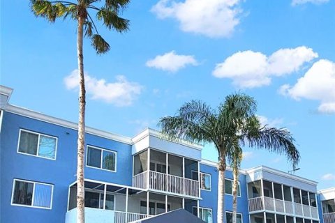 Condo in Sarasota, Florida, 1 bedroom  № 1773166 - photo 1