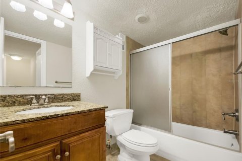 Condo in Sarasota, Florida, 1 bedroom  № 1773166 - photo 9