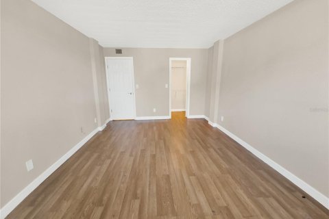 Condo in Sarasota, Florida, 1 bedroom  № 1773166 - photo 20