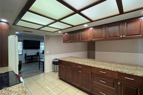 House in Brandon, Florida 3 bedrooms, 143.44 sq.m. № 1669898 - photo 19