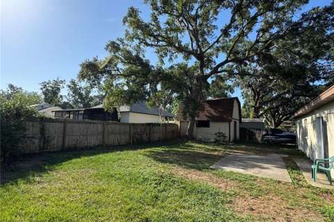 House in Brandon, Florida 3 bedrooms, 143.44 sq.m. № 1669898 - photo 8
