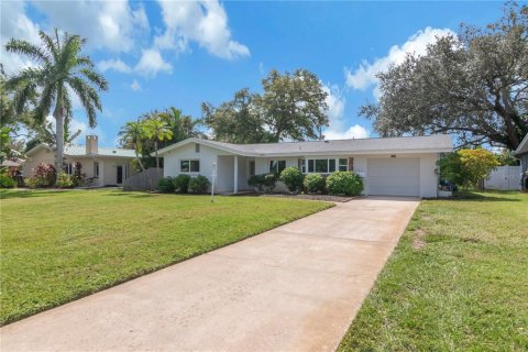 Villa ou maison à Saint Petersburg, Floride 2 chambres, 114.83 m2 № 2396686