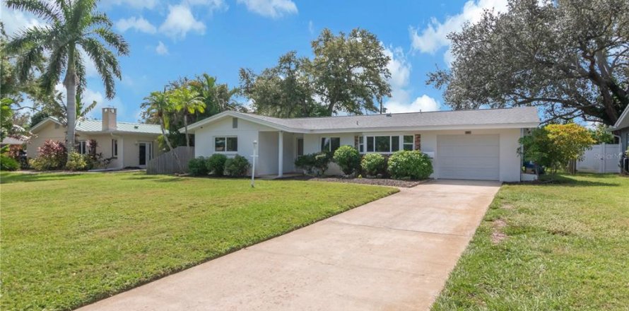 Villa ou maison à Saint Petersburg, Floride 2 chambres, 114.83 m2 № 2396686