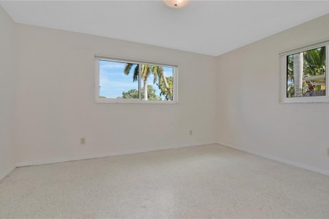Villa ou maison à vendre à Saint Petersburg, Floride: 2 chambres, 114.83 m2 № 2396686 - photo 12