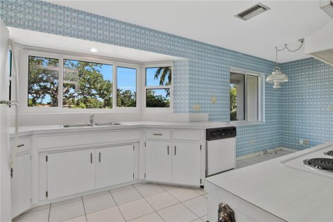 Villa ou maison à vendre à Saint Petersburg, Floride: 2 chambres, 114.83 m2 № 2396686 - photo 6