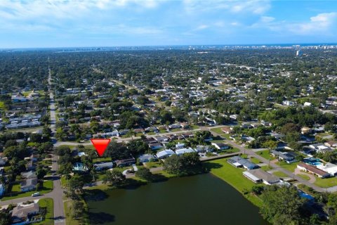 Villa ou maison à vendre à Saint Petersburg, Floride: 2 chambres, 114.83 m2 № 2396686 - photo 4
