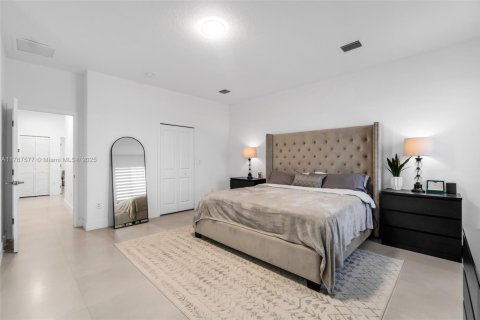 Townhouse in Miami, Florida 4 bedrooms, 235.41 sq.m. № 1644813 - photo 20