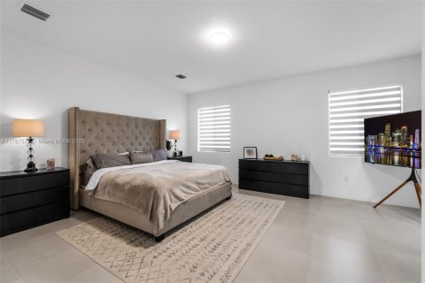 Townhouse in Miami, Florida 4 bedrooms, 235.41 sq.m. № 1644813 - photo 22
