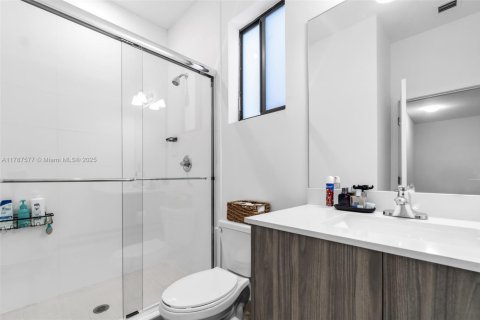 Townhouse in Miami, Florida 4 bedrooms, 235.41 sq.m. № 1644813 - photo 17