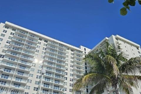 Condominio en venta en Miami Beach, Florida, 2 dormitorios, 76.55 m2 № 1774440 - foto 4