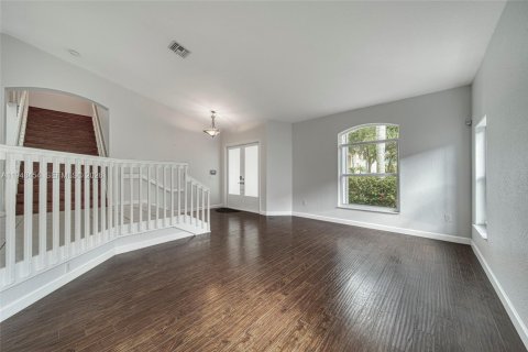 Villa ou maison à louer à Doral, Floride: 4 chambres, 293.76 m2 № 2004234 - photo 4