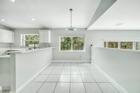 Villa ou maison à louer à Doral, Floride: 4 chambres, 293.76 m2 № 2004234 - photo 13