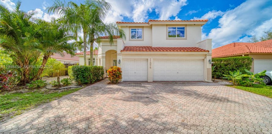 Villa ou maison à Doral, Floride 4 chambres, 293.76 m2 № 2004234