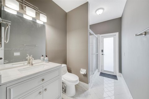 Villa ou maison à louer à Doral, Floride: 4 chambres, 293.76 m2 № 2004234 - photo 18