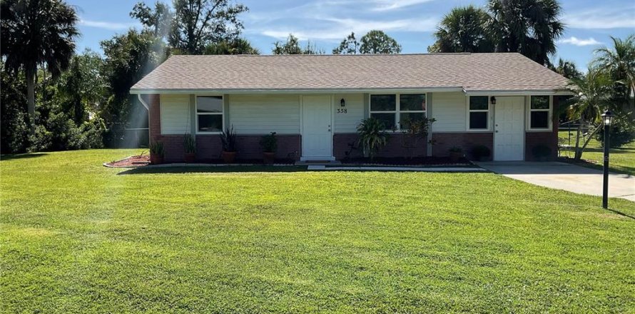 Casa en Port Charlotte, Florida 2 dormitorios, 92.16 m2 № 1912619