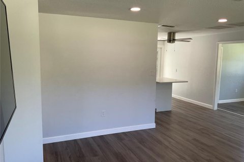 Casa en venta en Port Charlotte, Florida, 2 dormitorios, 92.16 m2 № 1912619 - foto 11