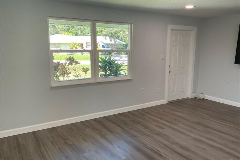 Casa en venta en Port Charlotte, Florida, 2 dormitorios, 92.16 m2 № 1912619 - foto 14