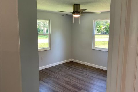 Casa en venta en Port Charlotte, Florida, 2 dormitorios, 92.16 m2 № 1912619 - foto 24