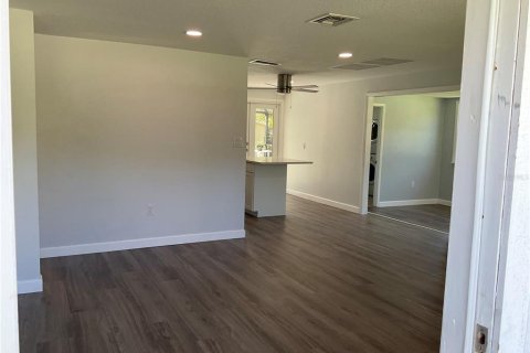 Casa en venta en Port Charlotte, Florida, 2 dormitorios, 92.16 m2 № 1912619 - foto 10