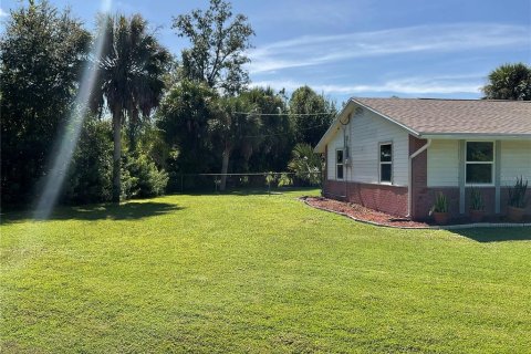 Casa en venta en Port Charlotte, Florida, 2 dormitorios, 92.16 m2 № 1912619 - foto 4