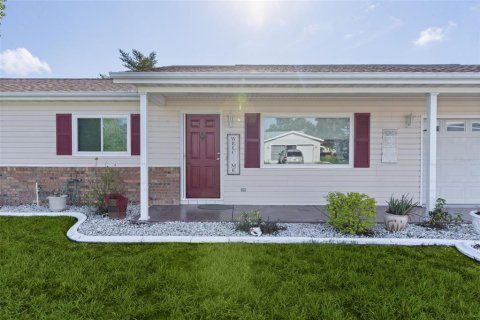 Villa ou maison à vendre à Summerfield, Floride: 2 chambres, 93.65 m2 № 1913667 - photo 2