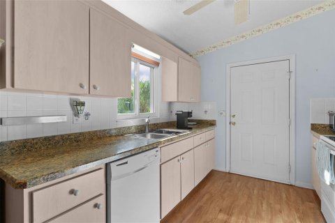 Villa ou maison à vendre à Summerfield, Floride: 2 chambres, 93.65 m2 № 1913667 - photo 11