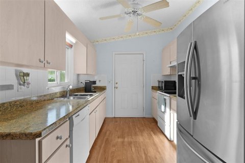 Villa ou maison à vendre à Summerfield, Floride: 2 chambres, 93.65 m2 № 1913667 - photo 10