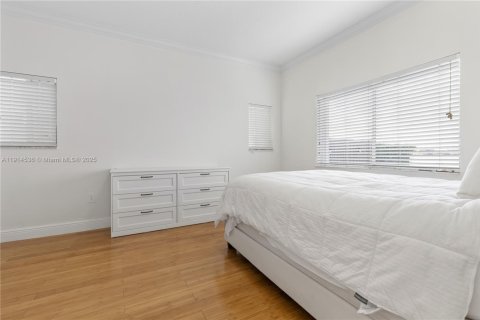 Villa ou maison à louer à Miami, Floride: 3 chambres, 132.94 m2 № 1971356 - photo 8