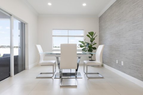 Villa ou maison à louer à Miami, Floride: 3 chambres, 132.94 m2 № 1971356 - photo 3