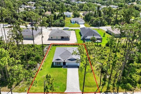 House in North Port, Florida 3 bedrooms, 144.18 sq.m. № 2155661 - photo 7