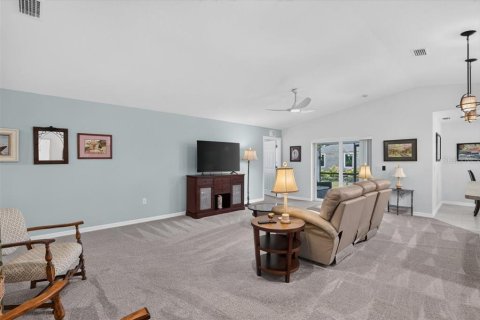 House in North Port, Florida 3 bedrooms, 144.18 sq.m. № 2155661 - photo 14