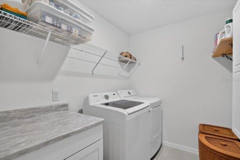 House in North Port, Florida 3 bedrooms, 144.18 sq.m. № 2155661 - photo 24