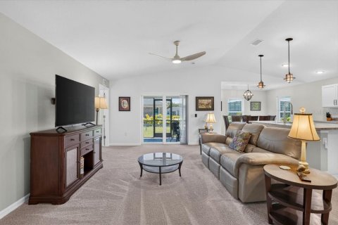 House in North Port, Florida 3 bedrooms, 144.18 sq.m. № 2155661 - photo 15