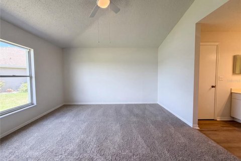 Condo in Sun City Center, Florida, 2 bedrooms  № 2235964 - photo 10