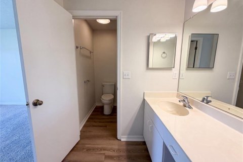 Condo in Sun City Center, Florida, 2 bedrooms  № 2235964 - photo 17