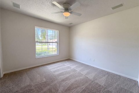 Condo in Sun City Center, Florida, 2 bedrooms  № 2235964 - photo 14