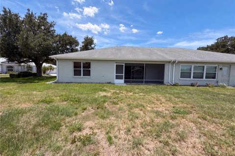 Condo in Sun City Center, Florida, 2 bedrooms  № 2235964 - photo 24