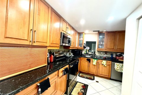 Condominio en venta en North Miami Beach, Florida, 2 dormitorios, 100.61 m2 № 1495148 - foto 8