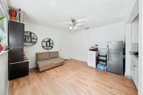 Купить виллу или дом в Пемброк-Пайнс, Флорида 4 спальни, 174.93м2, № 2049282 - фото 26