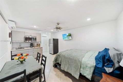 Купить виллу или дом в Пемброк-Пайнс, Флорида 4 спальни, 174.93м2, № 2049282 - фото 20