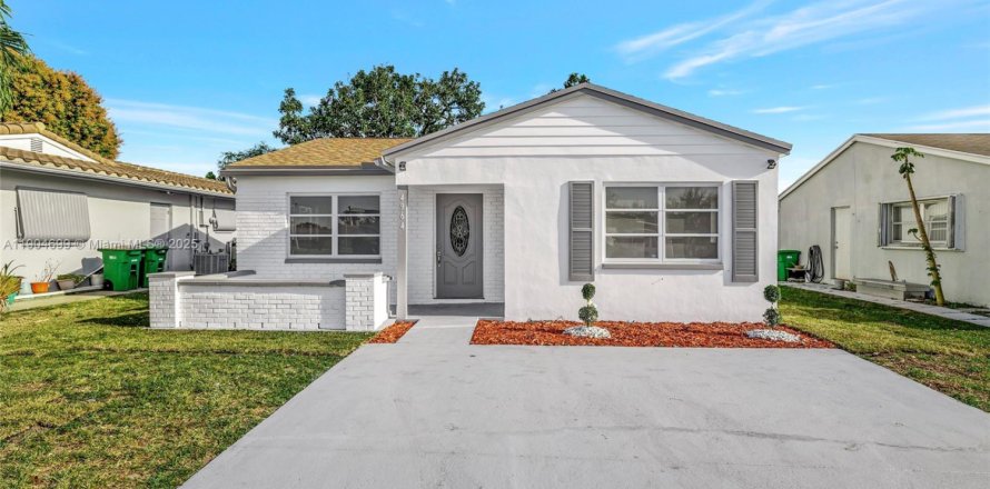 Villa ou maison à Tamarac, Floride 2 chambres, 111.85 m2 № 1955979