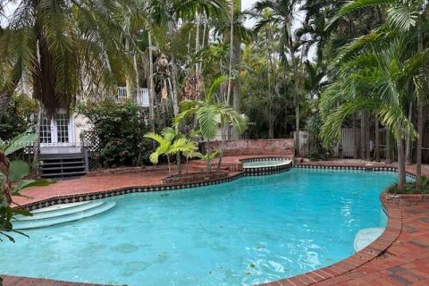 Дом в Майами, Флорида 3 спальни, 302.86м2 № 2004912