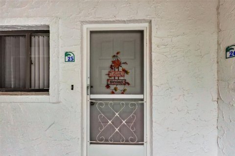Condo in Sebring, Florida, 2 bedrooms № 1902161 - photo 5