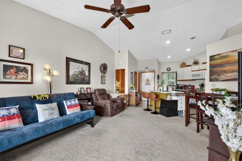 Condo in Sebring, Florida, 2 bedrooms № 1902161 - photo 14