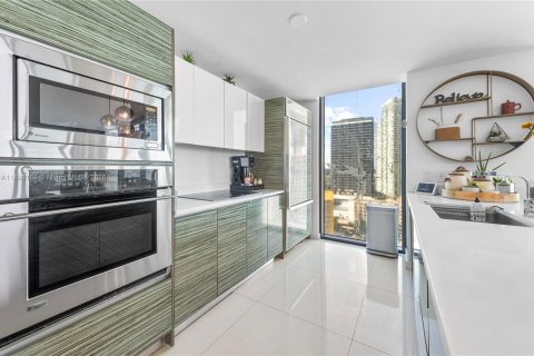 Купить кондоминиум в Майами, Флорида 2 спальни, 121.79м2, № 1971233 - фото 17